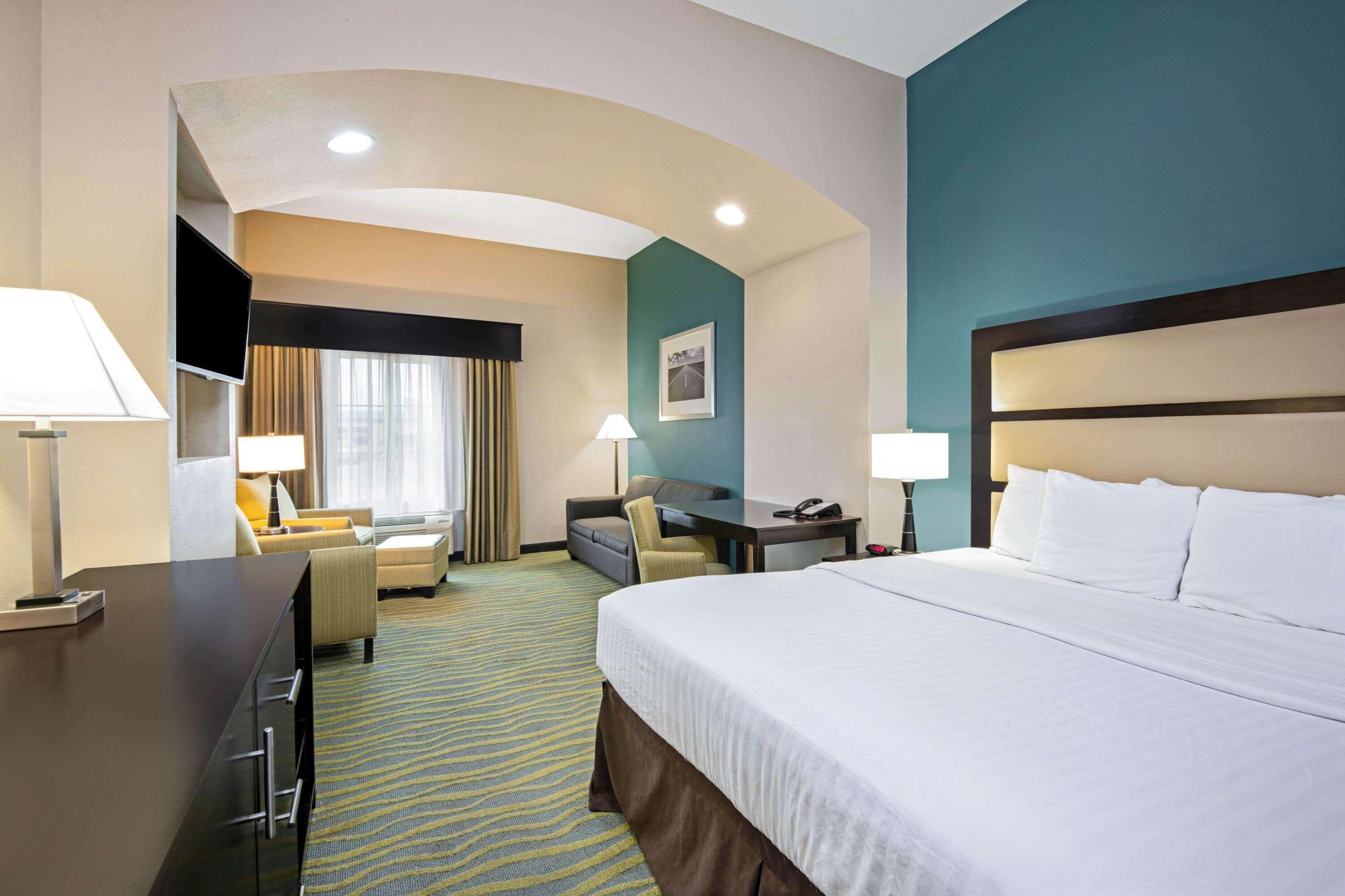 La Quinta Inn & Suites By Wyndham Durant Exterior photo